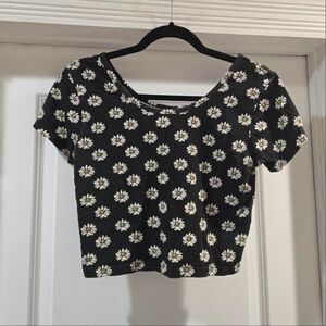 Fifth Sun Black Daisy Floral Crop Top Size L